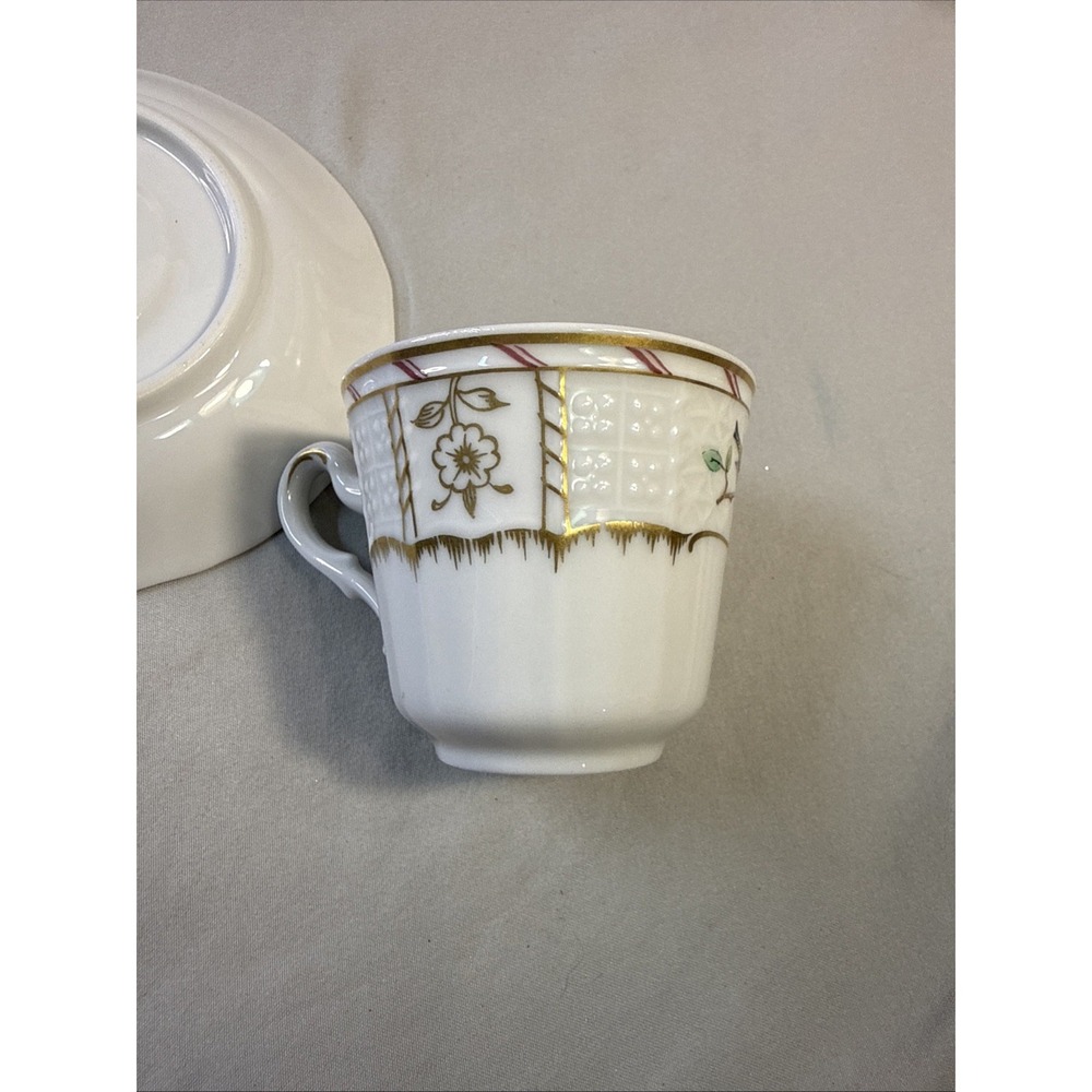 Heinrich Germany "Charlottenburg" Demitasse Cup and Saucer Set - Bird Motif - Picture 7 of 10